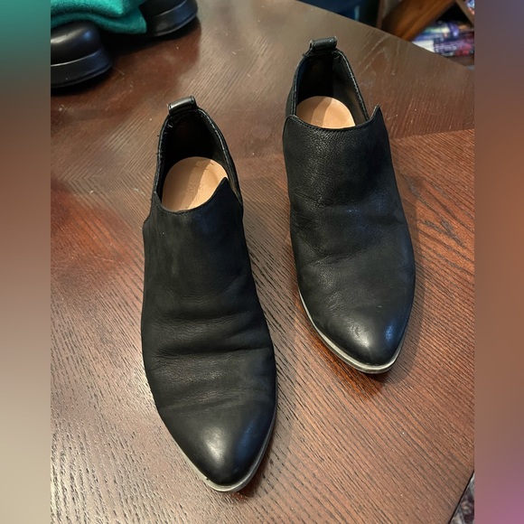 FRYE black Roman slide on ankle cut out short heel booties, size 6.5 - Picture 2 of 11